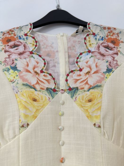 Rochie de zi cu flori, crem