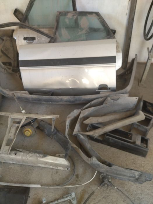 Запчасти на Ауди 80 б3