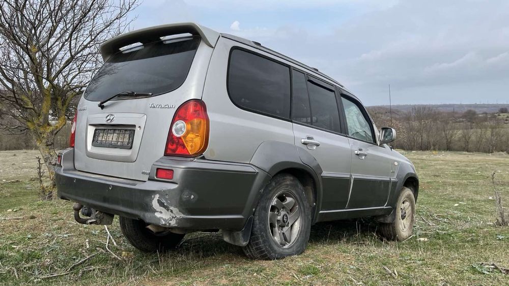 Hyundai Terracan Двигател Дюзи Турбо Стъкло Калник Врата Кардан Диф