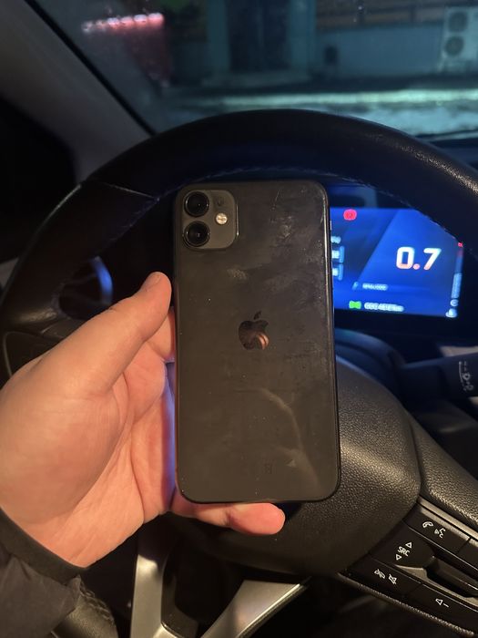 Продам айфон 11 в отличном состояний