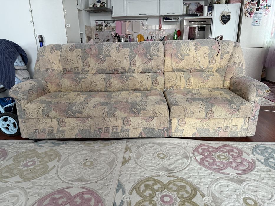 Продаю диван в хорошем состоянии
