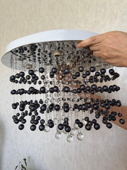 Продается люстра