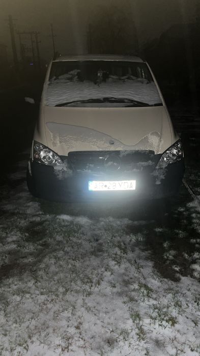 Vând Mercedes vito