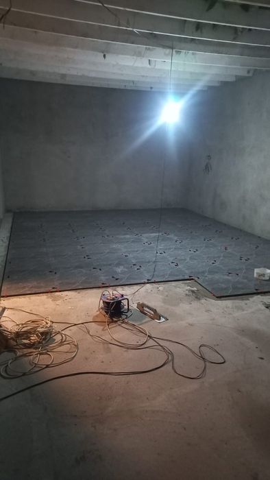 Кафельщик со стажем.