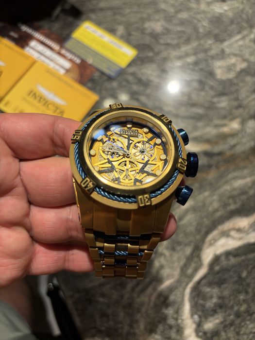 Часовник Invicta Bolt- reserve Zeus НОВ 52 мм- Размер на базел