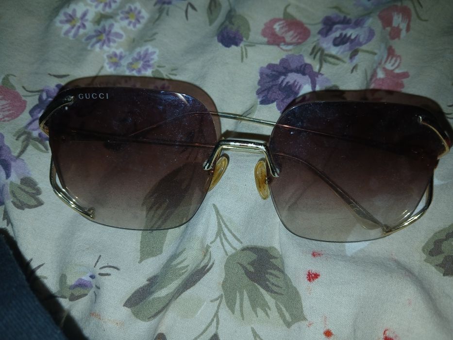 Ochelari gucci (nu sunt sparti)