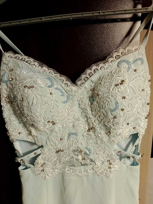 Дълга официална рокля