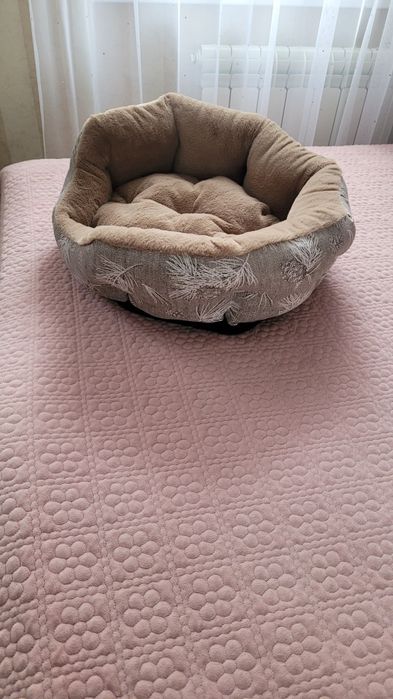 Продам лежанку для кота, собаки