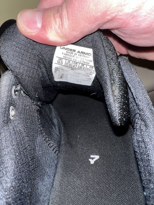 Under Armour 47 , Мъжки маратонки