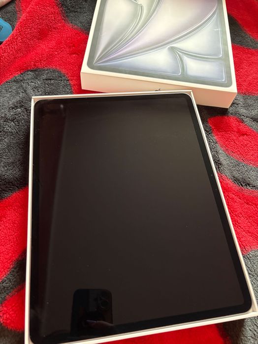 Vând iPad Air 256GB + iPad Magic Keyboard