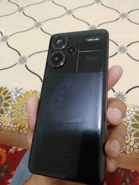 Narxi 2.200 Redmi not 13 pro plus 5g xolati alo petno metno yoʻq