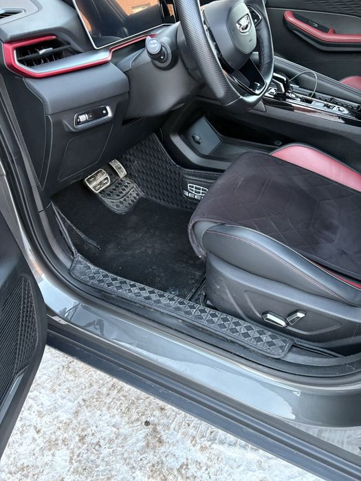 Продам коврики на авто