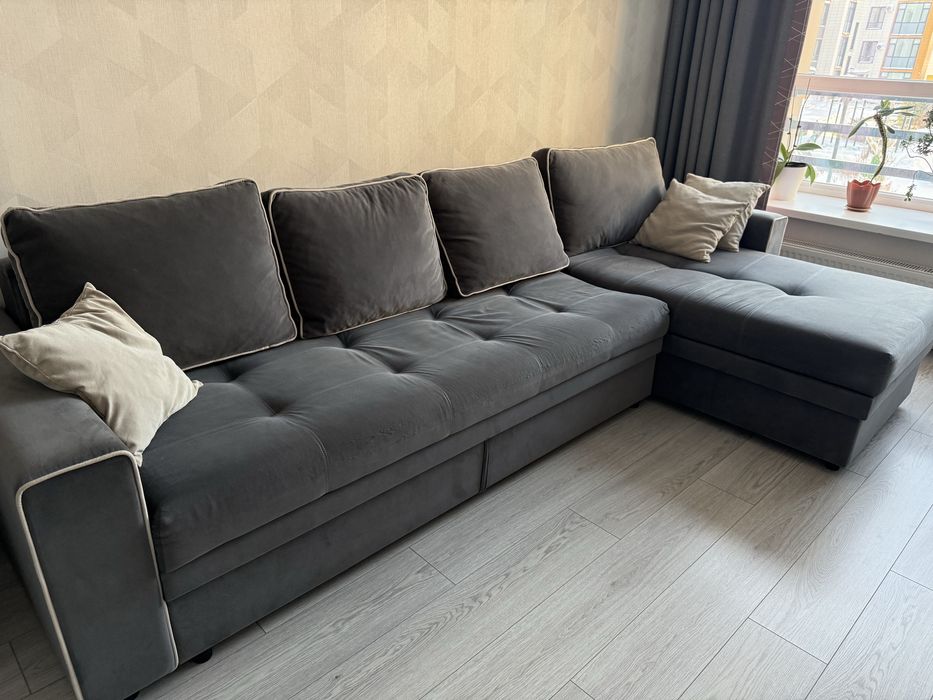 Продам диван угловой