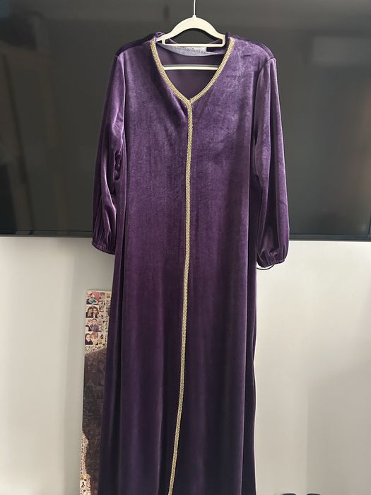 Платья 52 размера,разные национальные