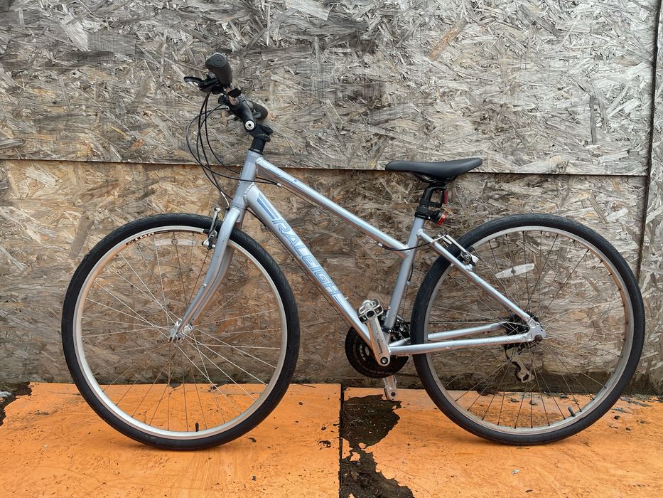 Bicicleta cadru dama raleigh urban four roti 28” cadru aluminiu