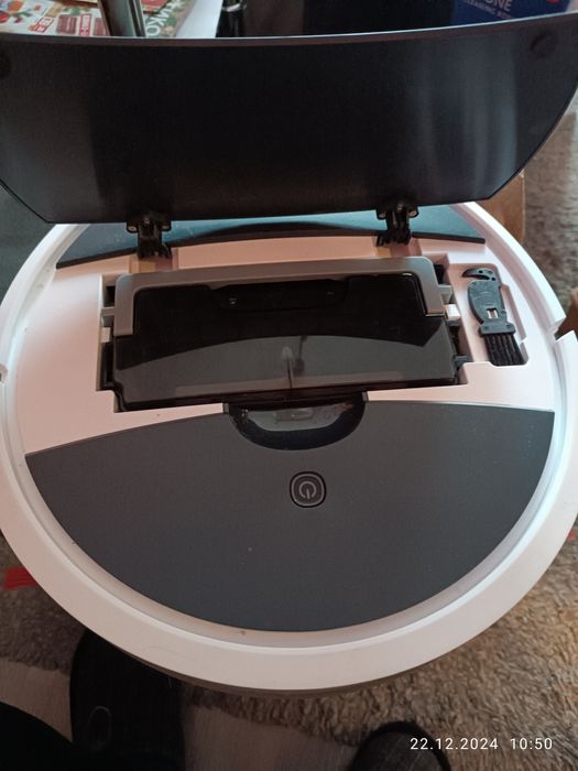 Почистващ робот,малко използуван