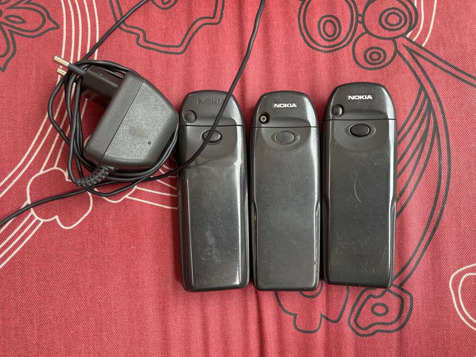 Vand Nokia 6310i si 6210