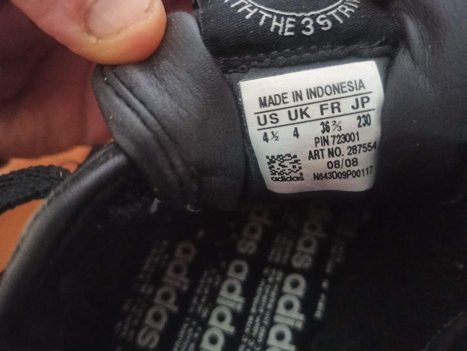 Маратонки и мокасини 37 номер