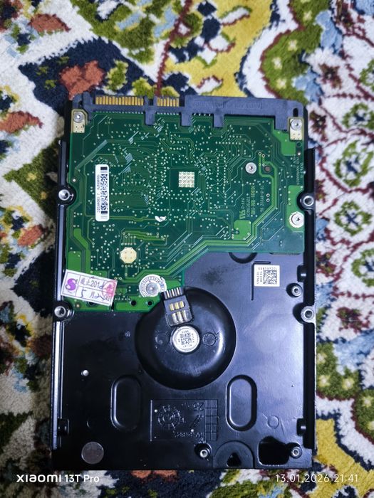 продаю HDD новый