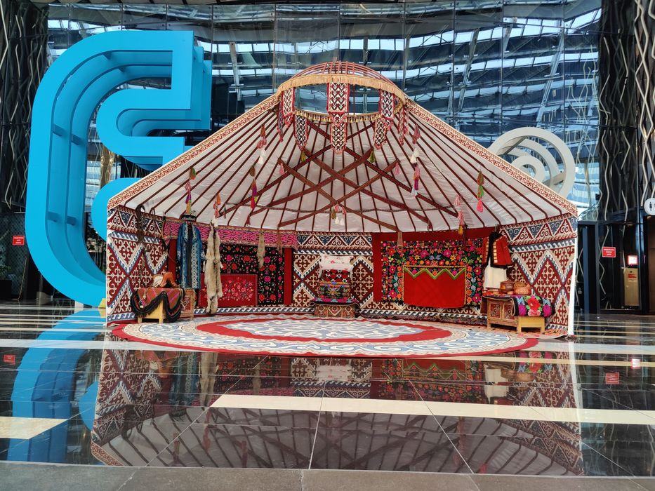 Юрта. Полу юрта. Алтыбакан. Арба.