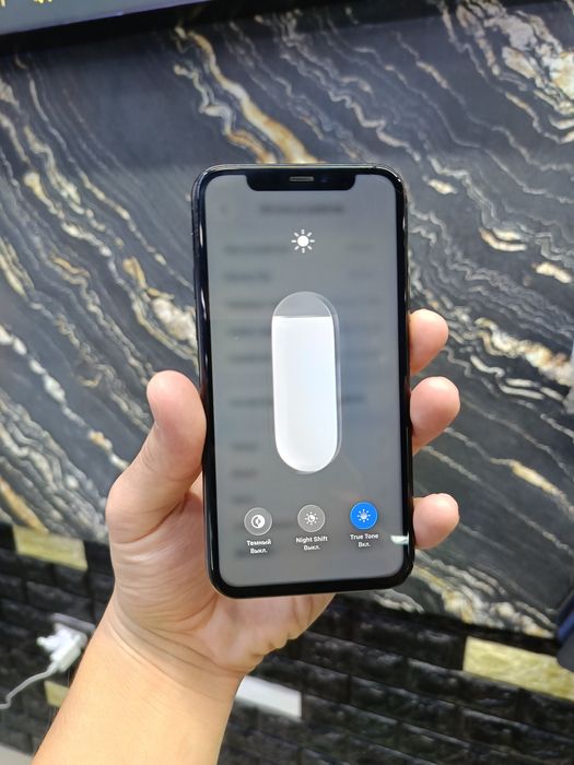 iphone 11 pro 64/64%