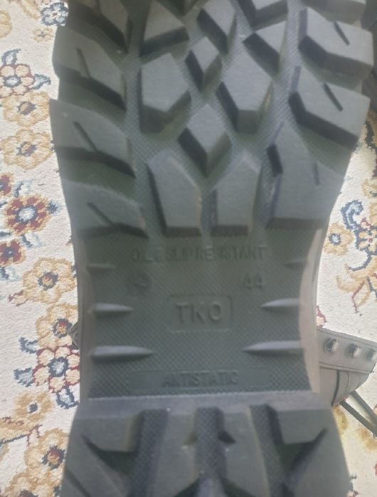 Берцы зимние раз 44