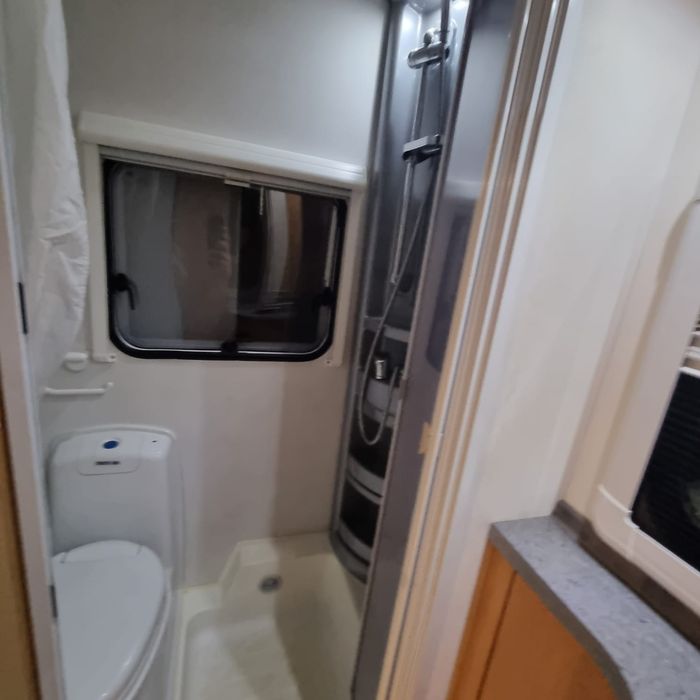 Дом на колесах  Knaus 2008гв