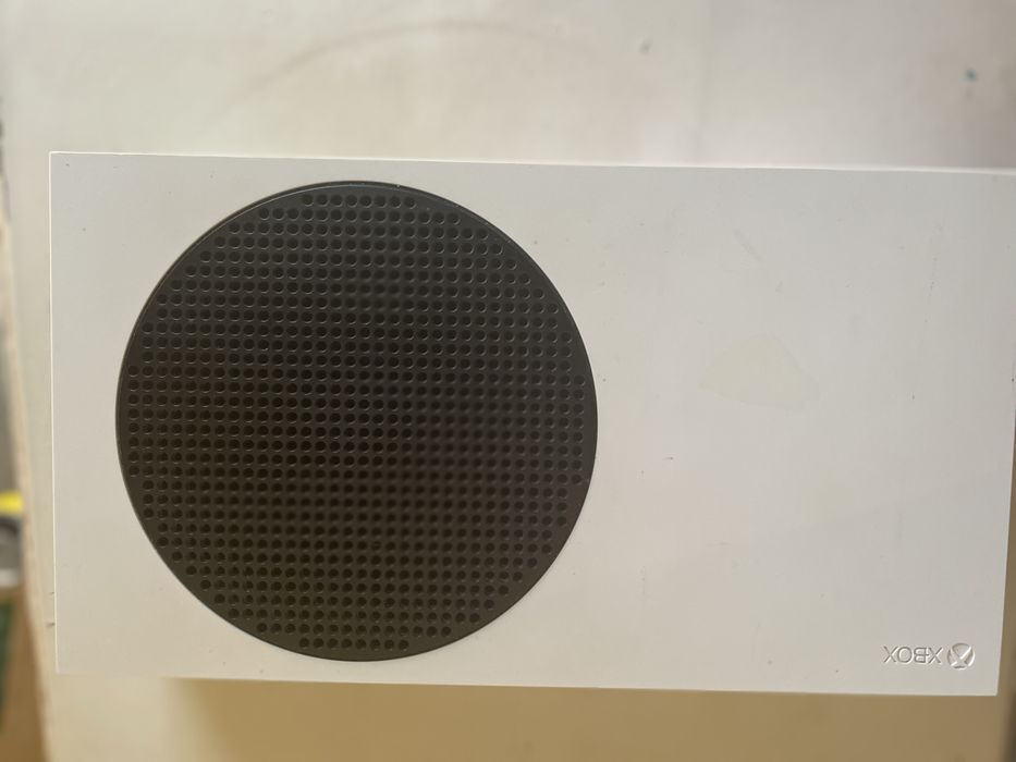 Xbox series s ,joystick si cablu de alimentare incluse, 700 lei