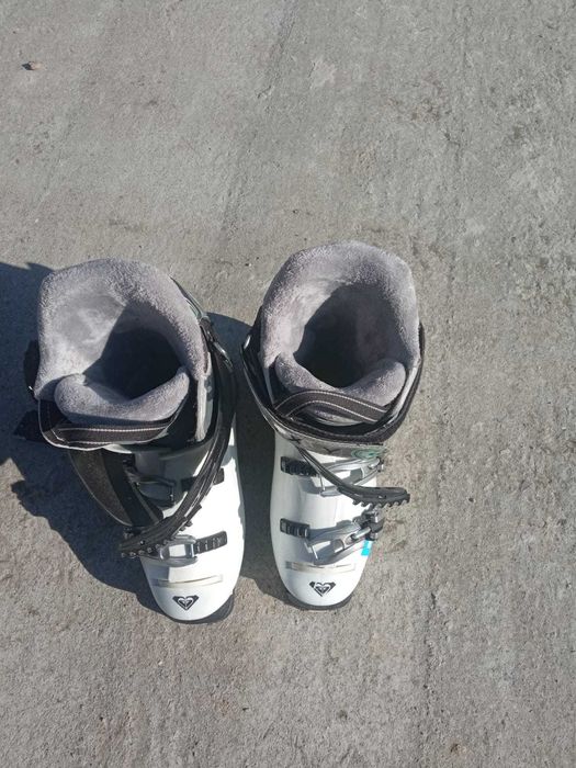 Schiuri Rossignol, cu legături- 145 cm, clăpari Roxi, 39 + bețe