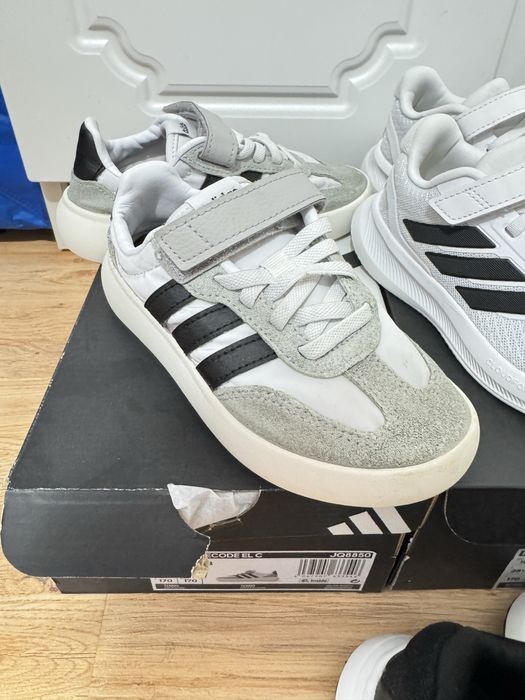 Маратонки Adidas 28