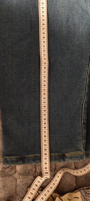 Продам новые джинсы утепленные