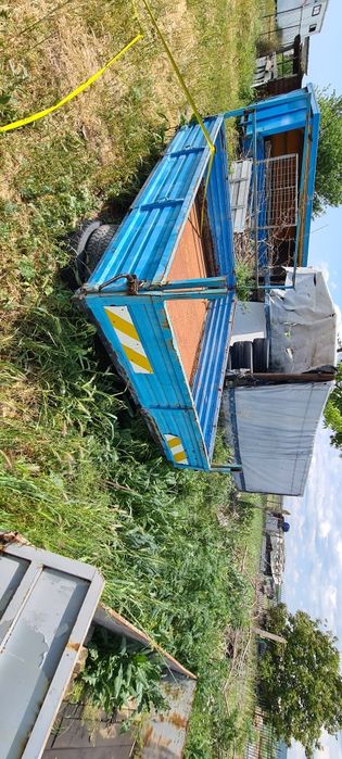 Каросерия с рифлова ламарина