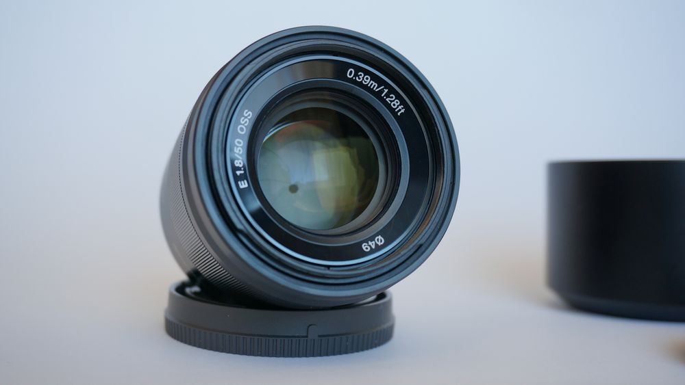 1.8/50 Sony 50 mm OOS  E-mount Обективът сони 50mm f1.8