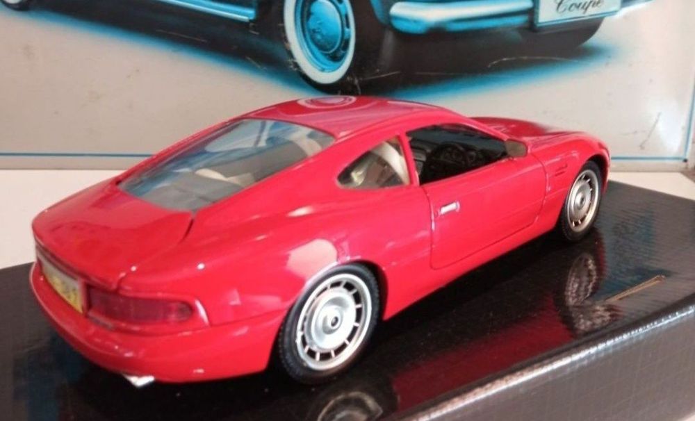 Aston Martin guiloy scara 1:18
Scara 1/18
Guitoy