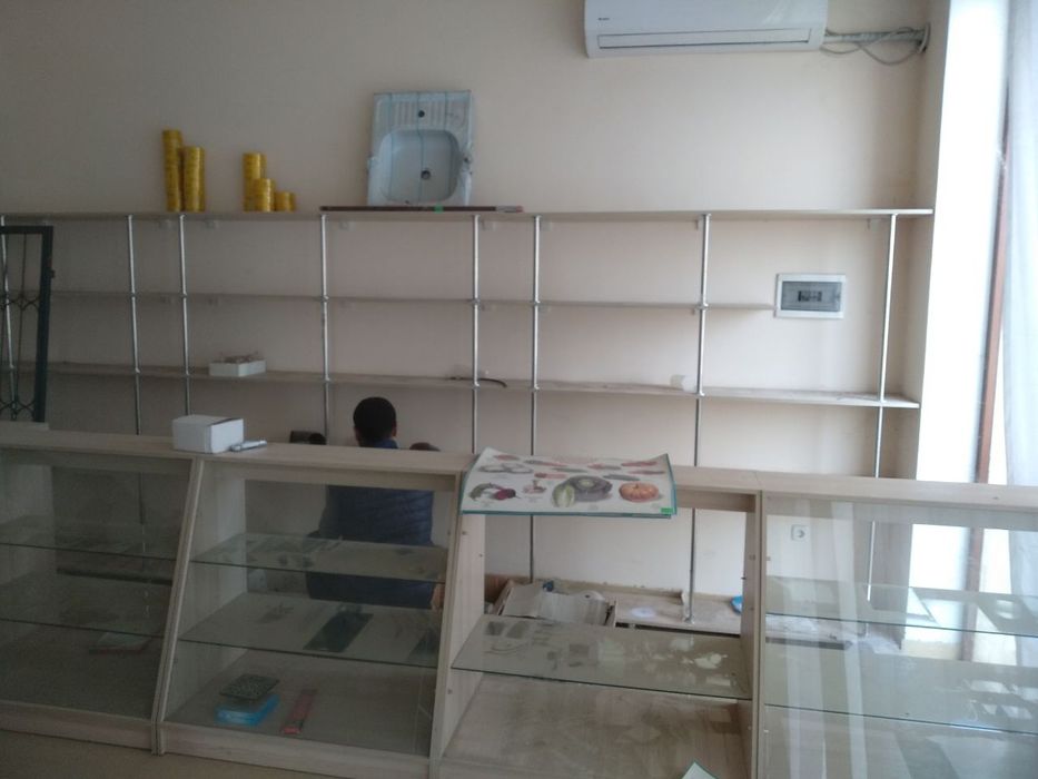 Ду́кон учун тайëр стиллаж ва витриналар. 100 метр
Нархи келишилган хол