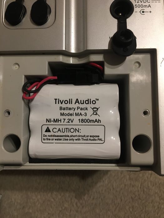 Radio Tivoli Audio iPAL by Henry Kloss