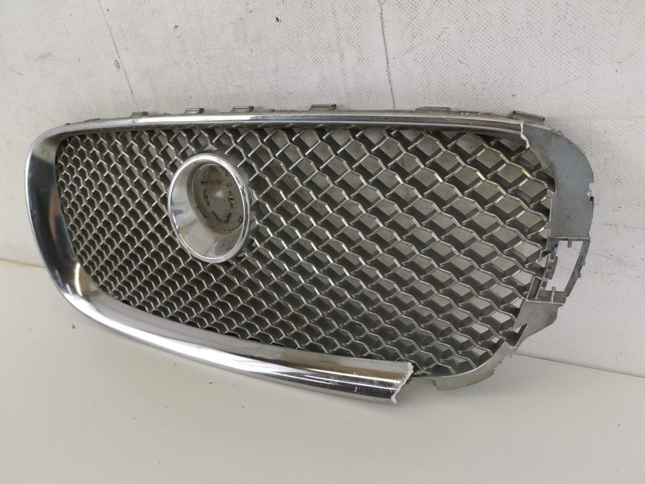 Радиаторна решетка Ягуар ХФ / Jaguar XF X250 [ - ] Оригинална Автомоби