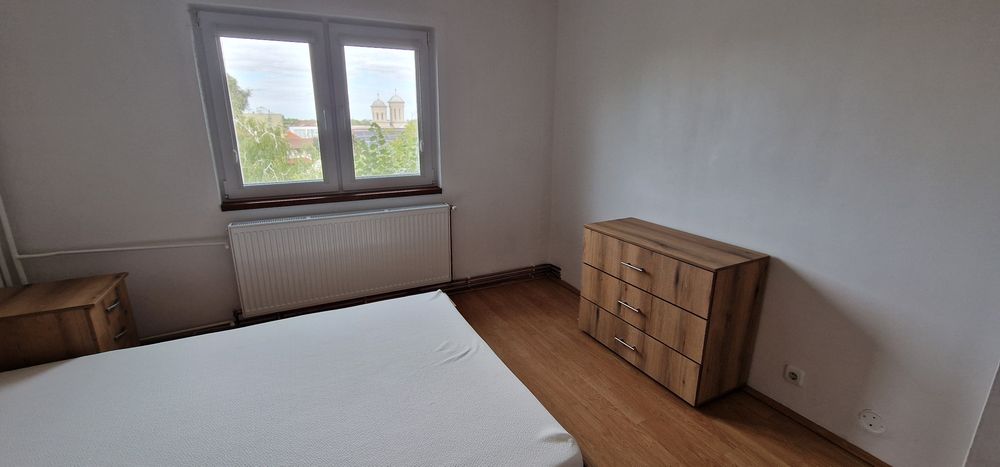 Inchiriez apartament 2 camere cu centrala pe gaz in zona Micalaca
