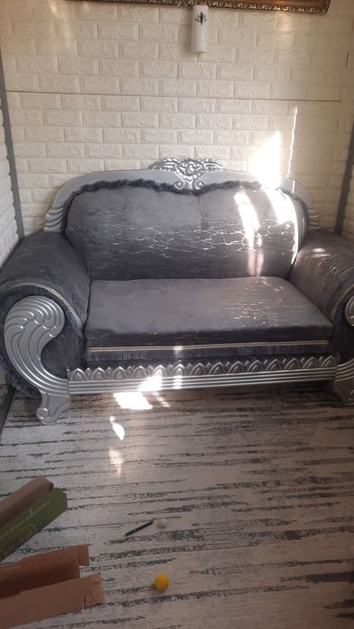Продаю диван в отличном состоянии