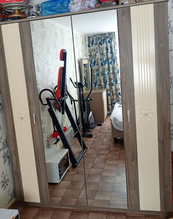 Продам спальный гарнитур