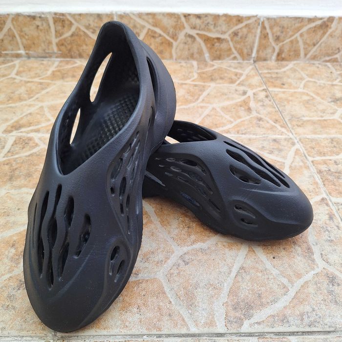 Летни обувки Yeezy foam runner