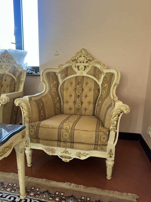 Комплект диван и два кресла дворцовом стиле