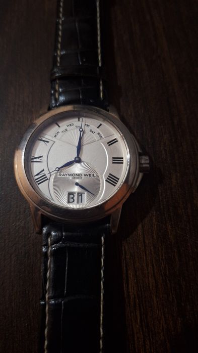 Часовник Raymond Weil