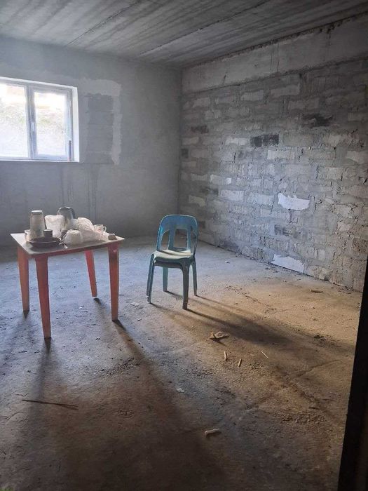 Дустлик ЭкоСити худудида жойлашган 2 хонали полуподвал сотилади