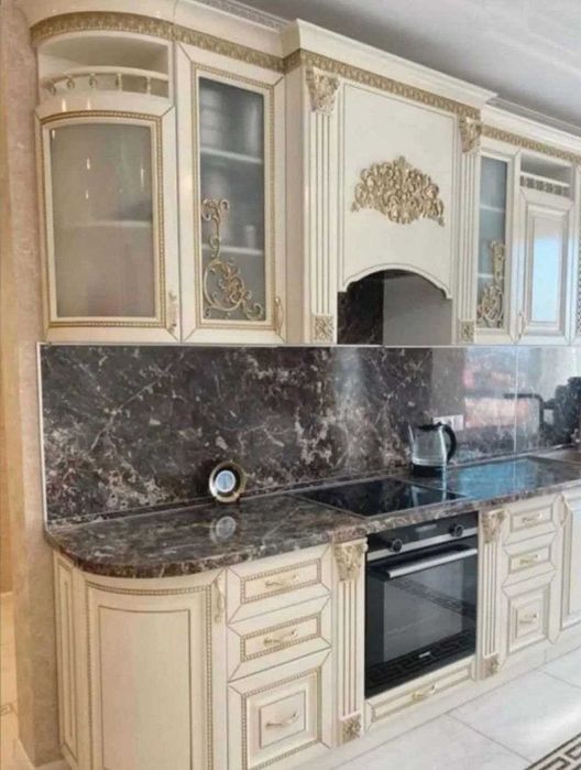 Продам кухонный гарнитур. Т