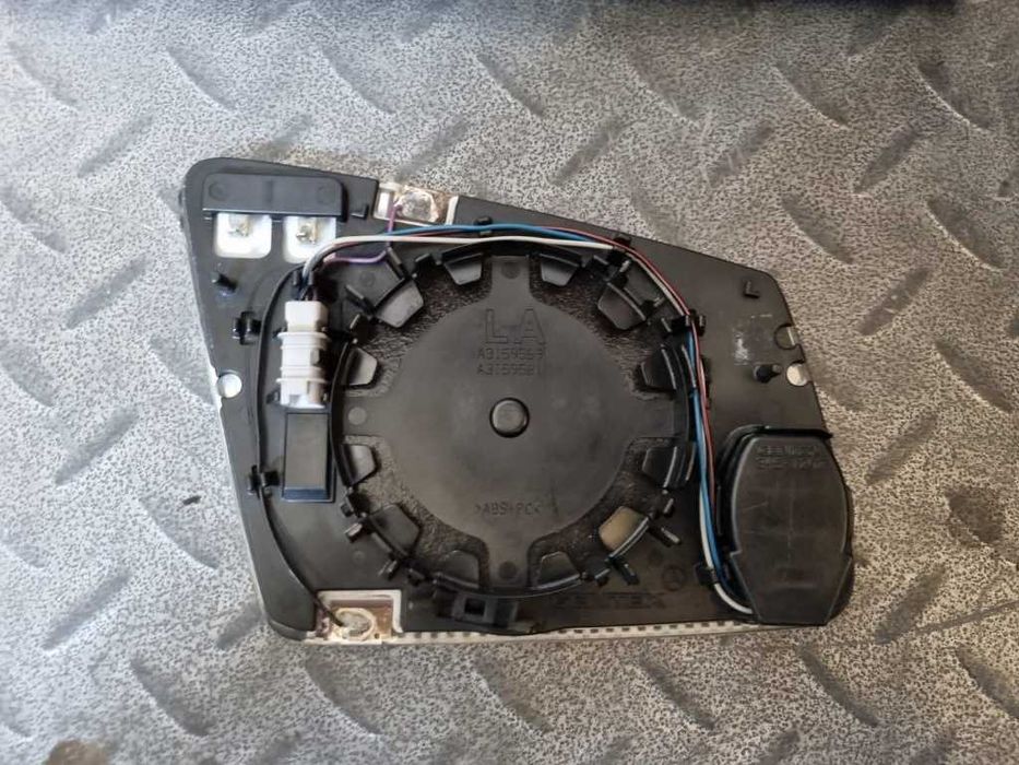 Sticla oglinda cu asistenta stanga MERCEDES  W216 W218 W212 W207 W221