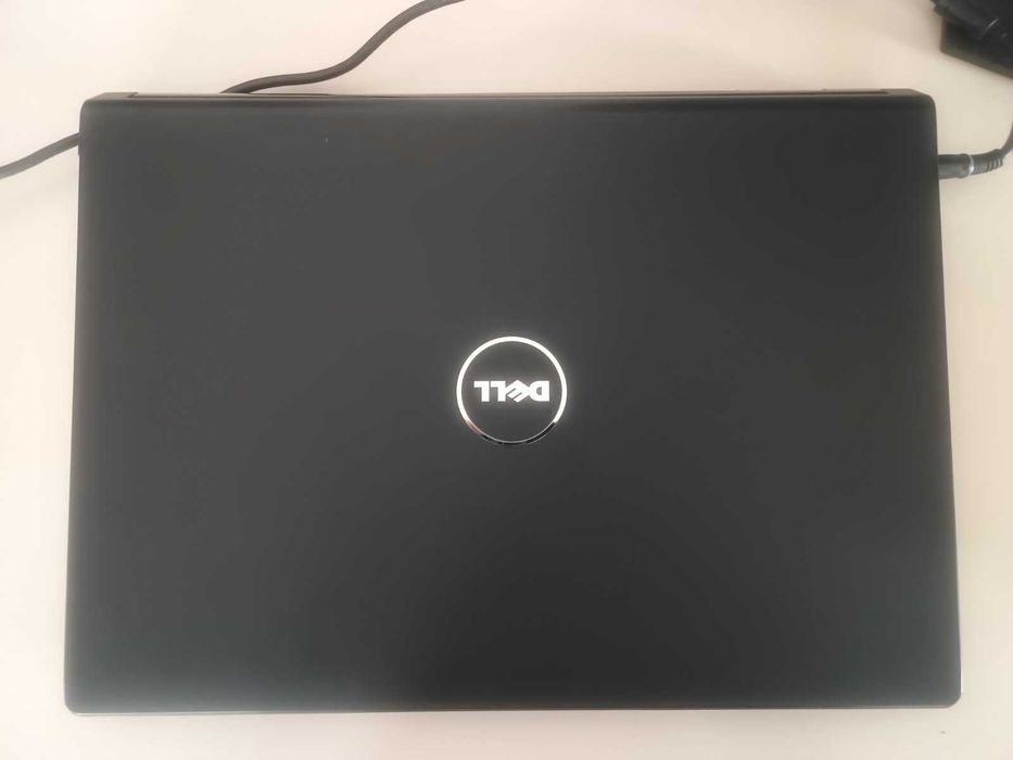 Лаптоп Dell Studio 1537–Подсветка клавиатура|4 GB RAM|150 GB HDD|Готов за работа