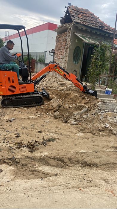 Inchiriez si execut lucrari cu miniexcavator