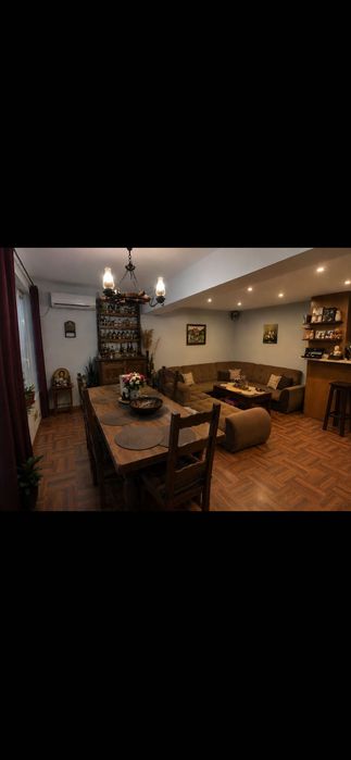 Продава се тристаен апартамент кв. Ставропол, Пазарджик 106 кв.м 5-ти етаж  | Асансьор | 1 гараж| цена  140 000 €