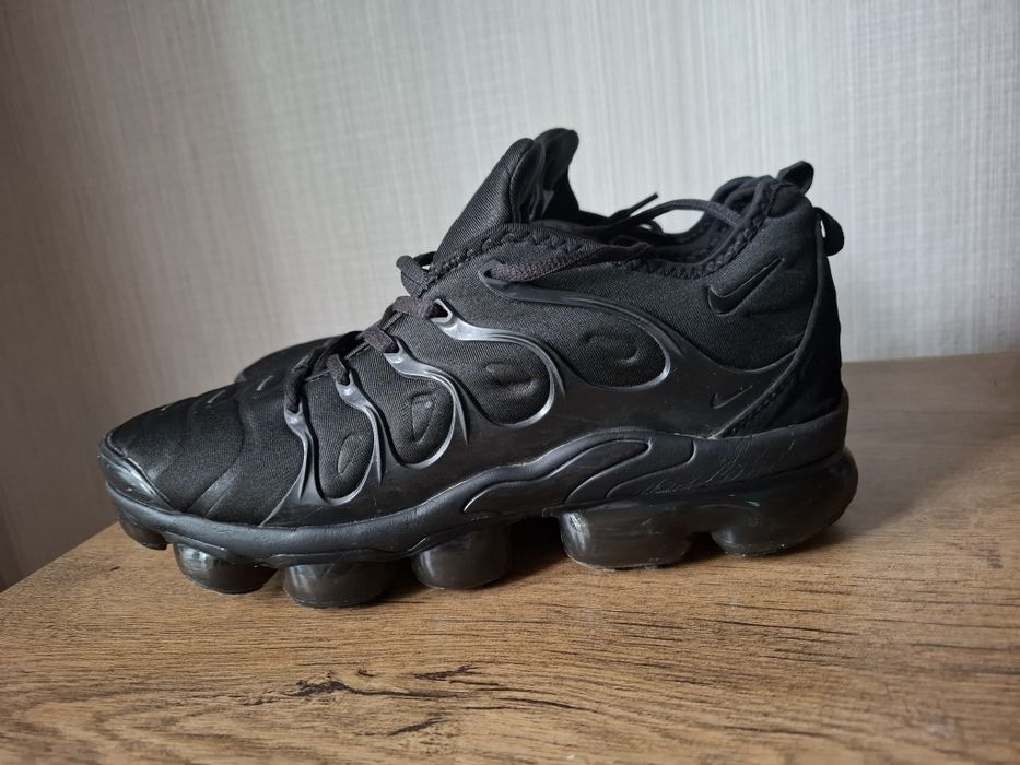 Nike Vapormax plus маратонки 44 номер.